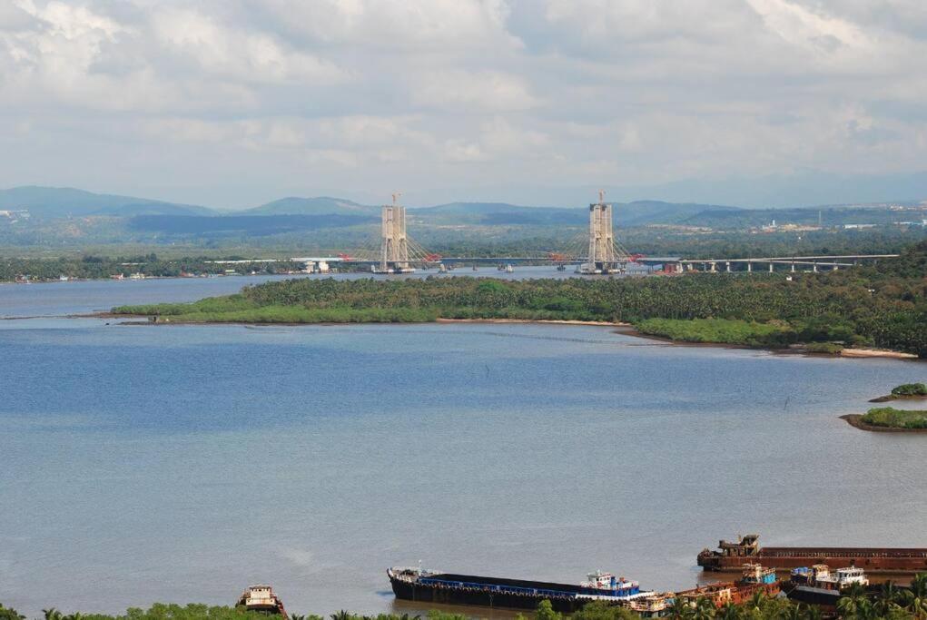 Lovely 2-Bedroom Sea View Serviced Apartment Dabolim Goa Exterior photo